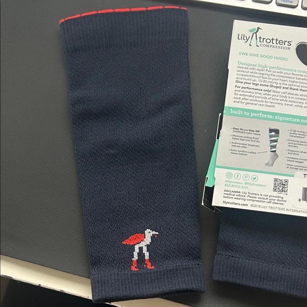 Lily Trotters Slate Grey Compression Sleeves 15-20 mmHG, Size L/XL🌿